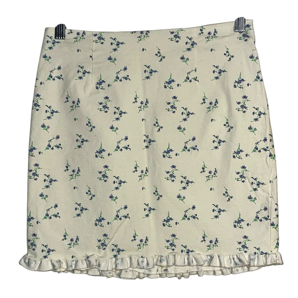 Urban Outfitters Floral Ruffle Hem Mini Skirt Cream Size Small Cotton Stretch